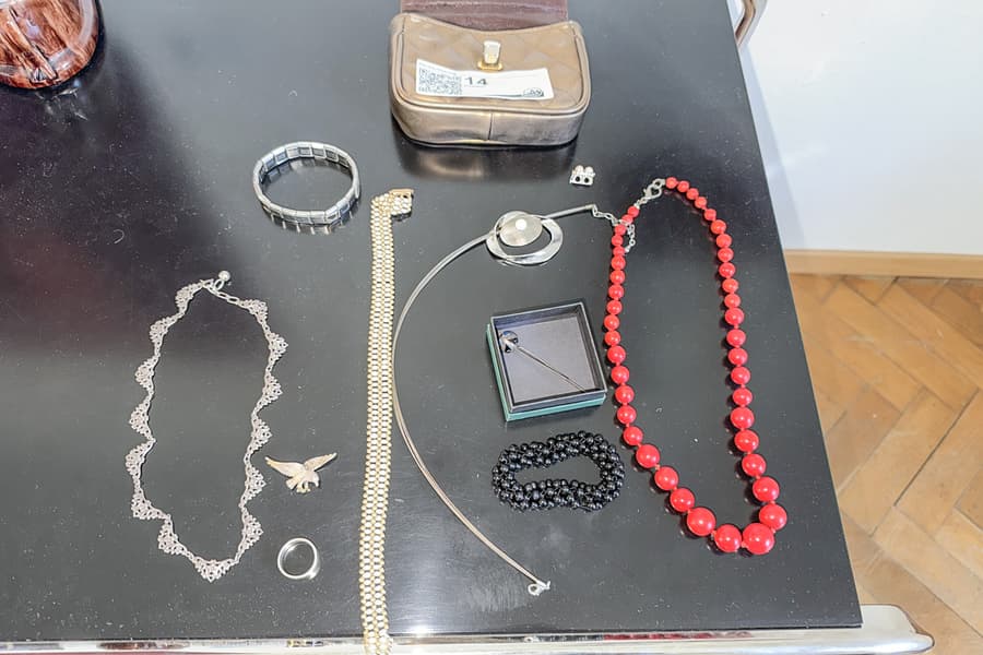 Posten Damenschmuck